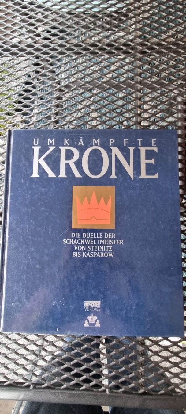 Libri: Schachbuch Umkämpfte Krone – Usato da Muttenz venduto da Langerochade