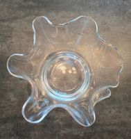 Glas Schale wellig Rand klar gute Form