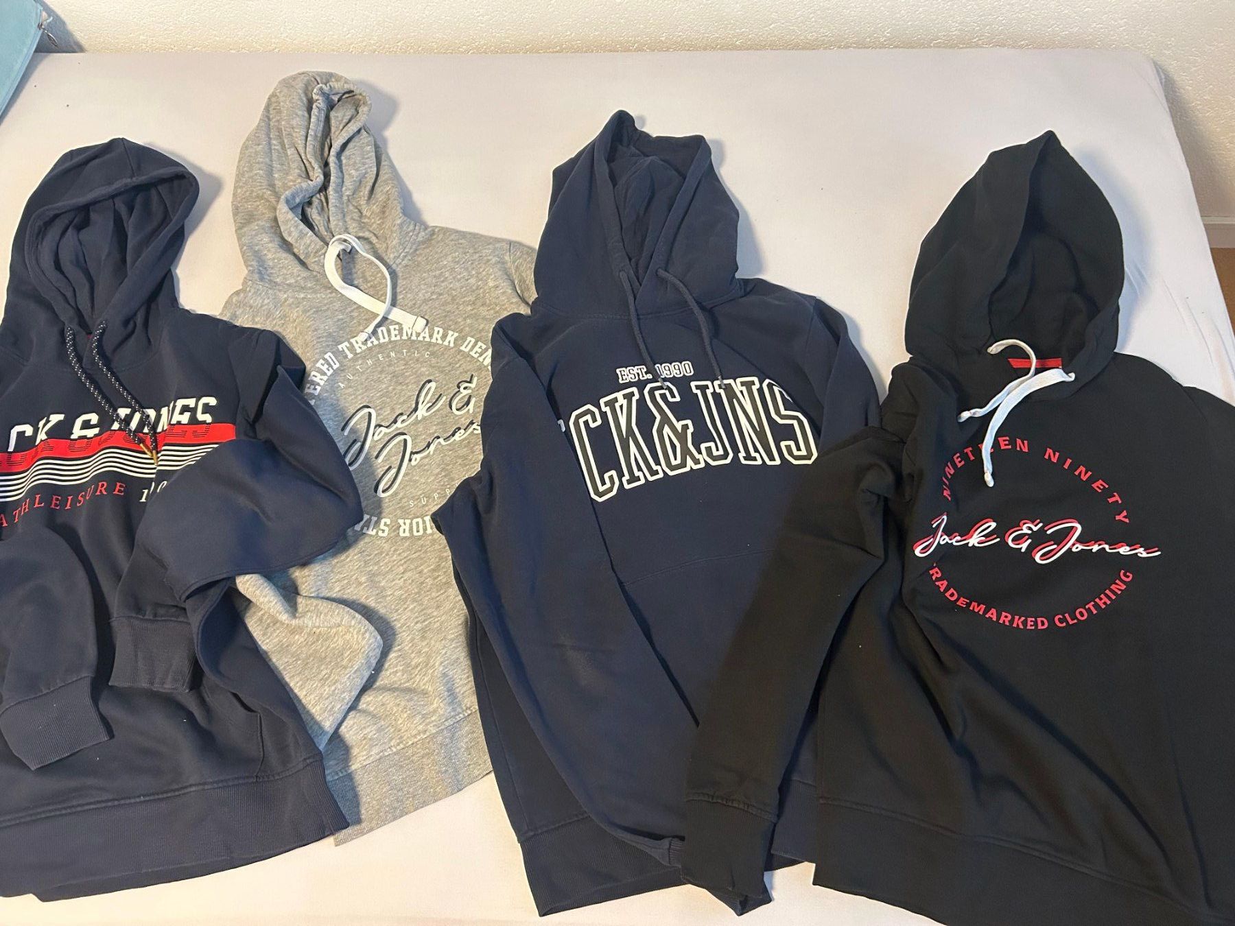 Jack & Jones Pullover & Sweatshirts: 4 Kapuzenpullis Jack&Jones Gr. M – Gebraucht aus Hildisrieden von Hildisrieden 1