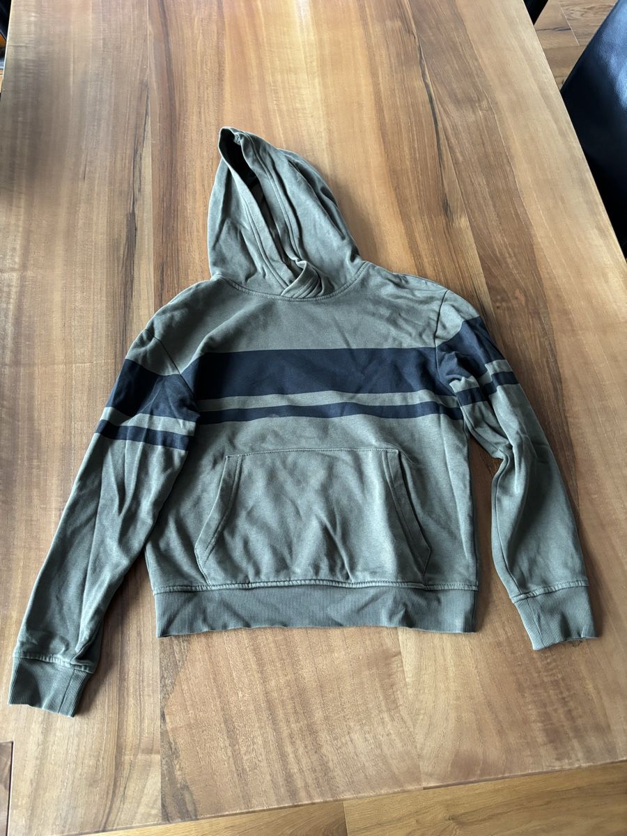 H&M Maglioni & Felpe: H&M Kapuzenpullover – Usato da Seewen venduto da dvh05