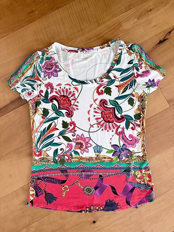 Desigual T-shirt: T-Schirt Gr. S/M oder 36/38 Desigual – Usato da Dietlikon venduto da Pmt_zh