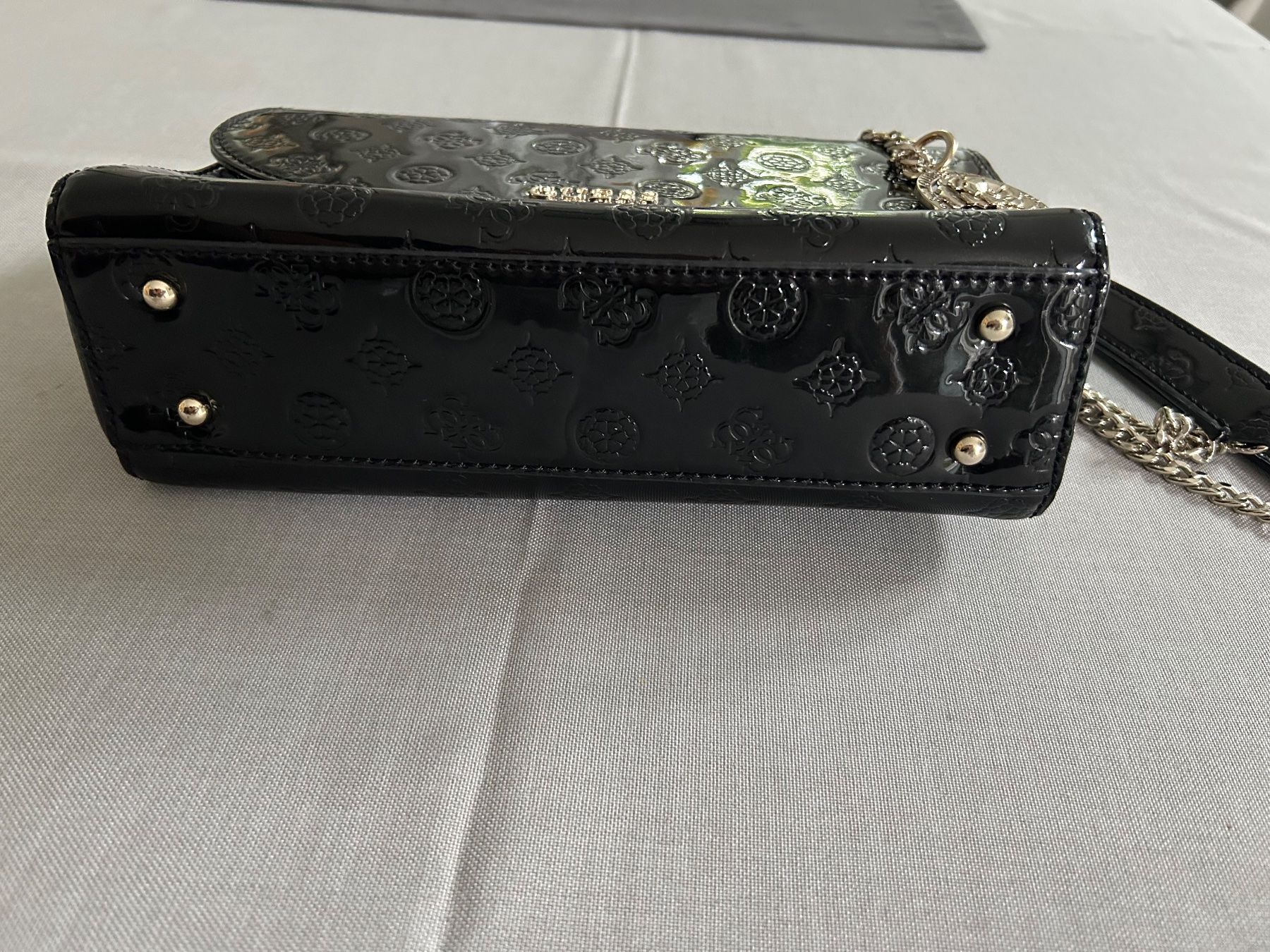 Guess Taschen für Damen: GUESS Handtasche – Gebraucht aus Widnau von FuxinderGasse 2