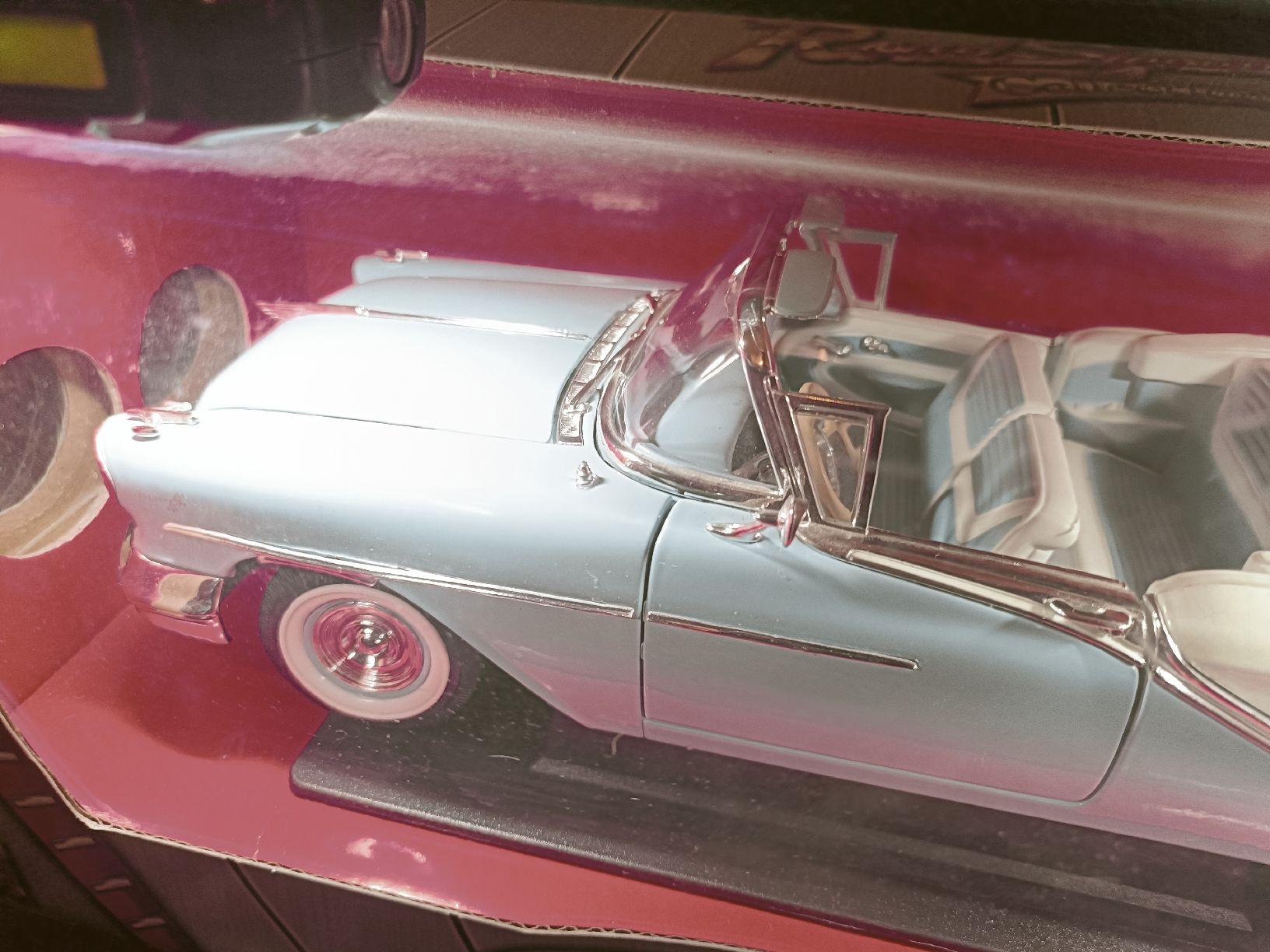 Modellini d'auto: 1/18 1957 Oldsmobile Super 88 – Nuovo e nell'imballaggio originale da Köniz venduto da Mhoschitinu 5
