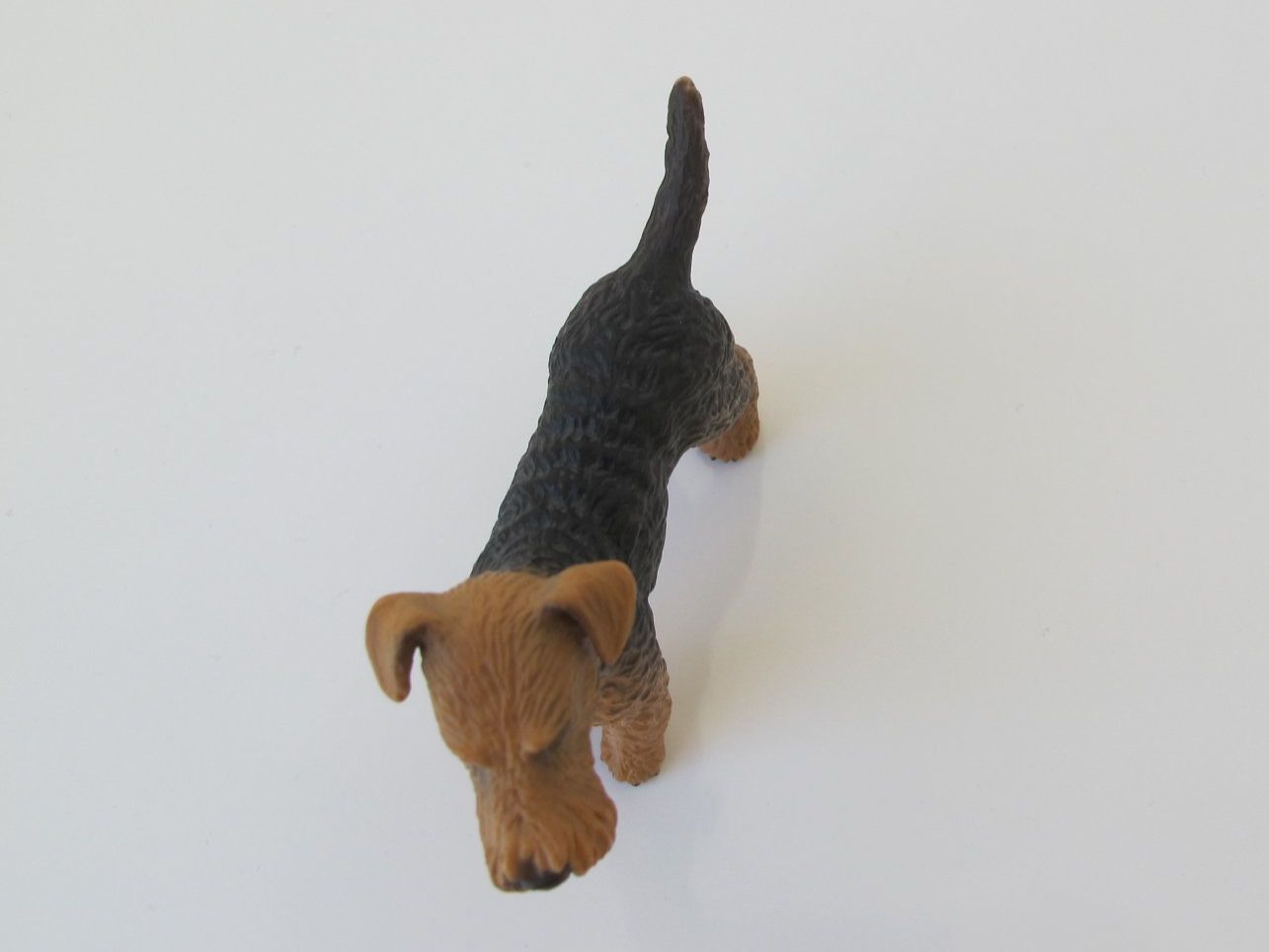 Schleich Statuette: Schleich 16336 Airedale Terrier Hund – Usato da Vilters venduto da hedi00 4