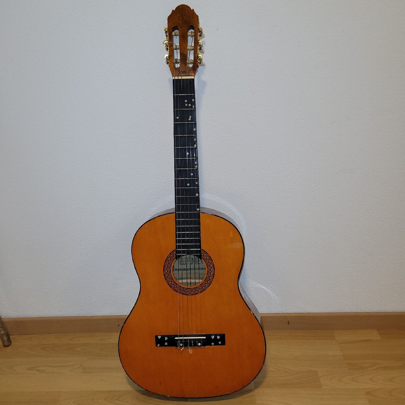 Strumenti musicali: gitarre instrument – Usato da Reichenburg venduto da AK307