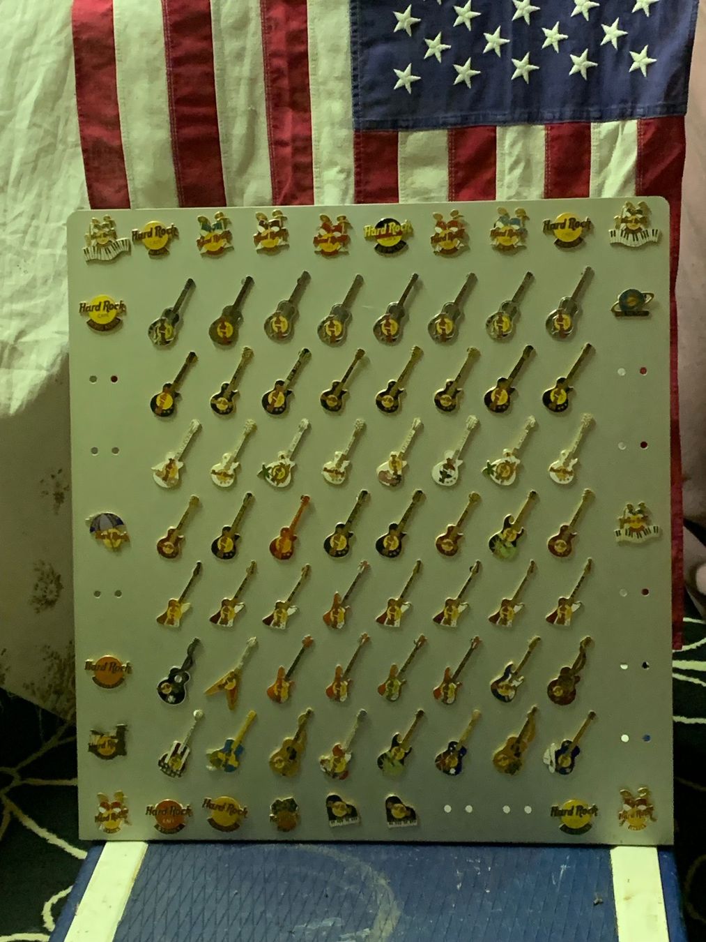 Broschen & Nadeln: HARD ROCK CAFE PIN 😉 – Gebraucht aus Faoug von Jamua3