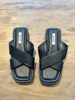 Schwarze NA-KD Sommersandalen Gr. 37 Plateau Cross-Leder