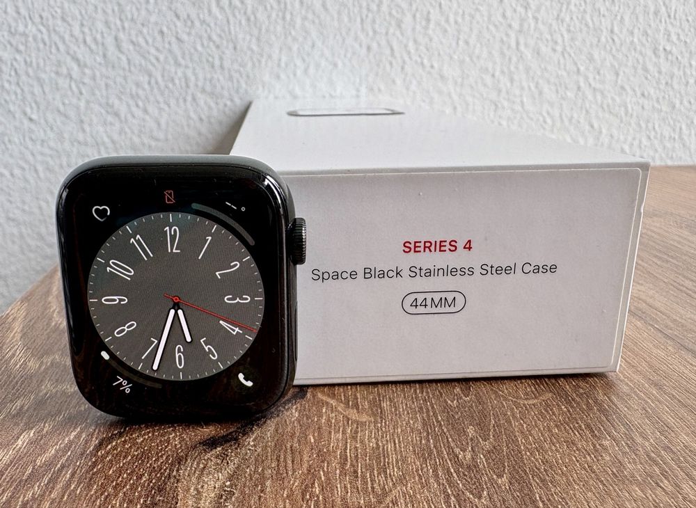 Apple Watch Series 4 – 44 mm – Edelstahl Space Black (Gebraucht) in ...