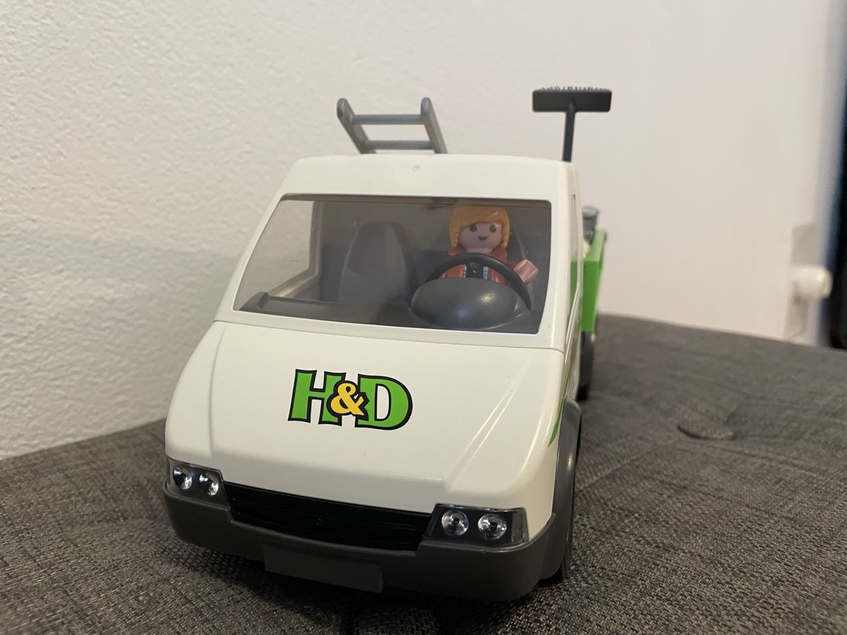 Playmobil Spielzeuge: Playmobil-LKW mit Zubehör – Gebraucht aus Chur von Tsambiko 2