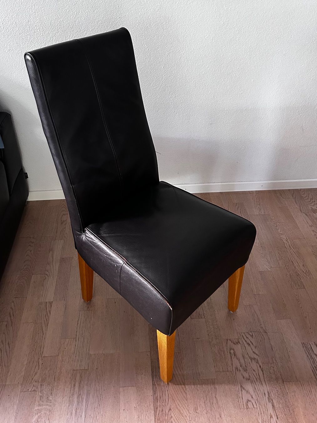 Stühle: 6x Lederstühle – Gebraucht aus Wettingen von juibo
