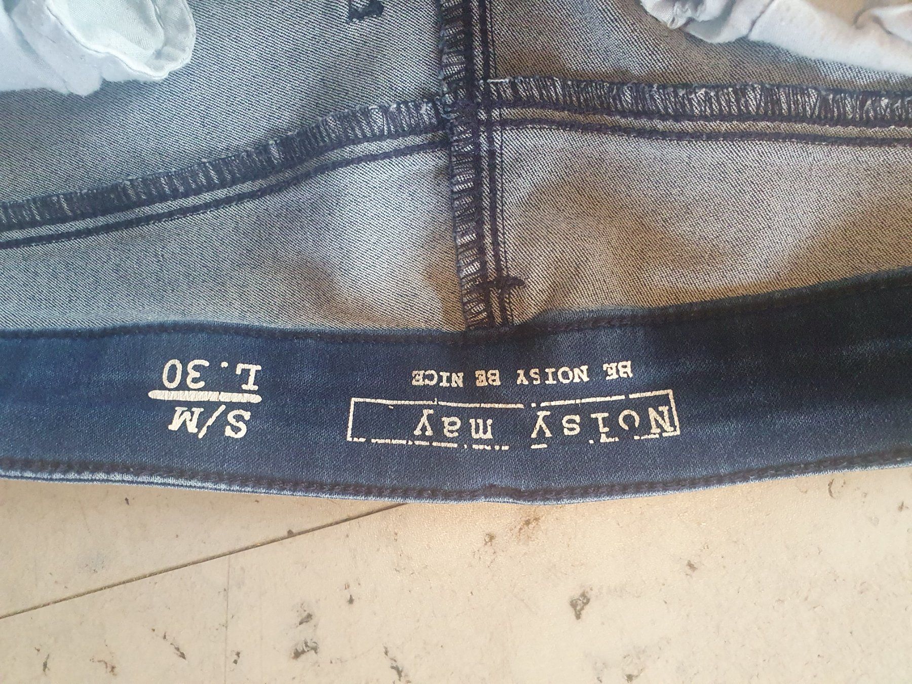 Jeans: Jeans – Usato da Moosseedorf venduto da Sonnenschein.. 2