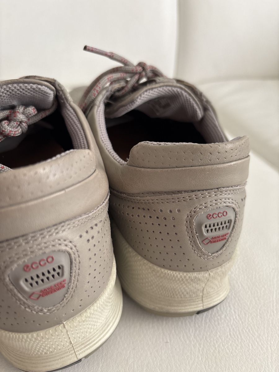Scarpe da donna: ECCO Schuhe, Gr. 39/40, Beige/grau – Usato da Zofingen venduto da MasterPCI 1