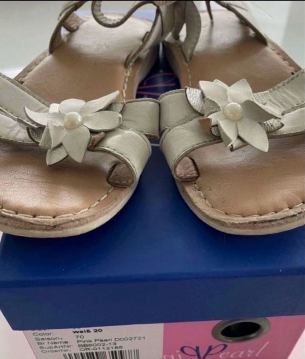 Schuhe für Mädchen: Pink Pearl Sandalen weiss Grösse 30 – Neu (gemäss Beschreibung) aus Freidorf TG von nad_fxh7 2