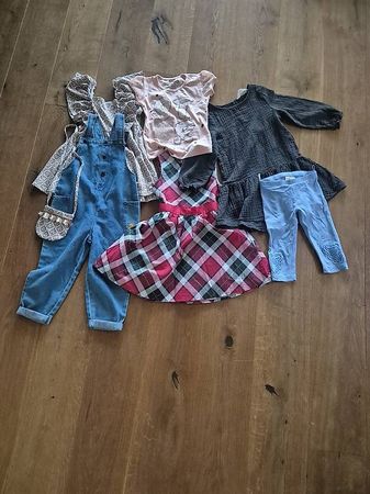 Kleiderpaket Mädchen Grösse 104