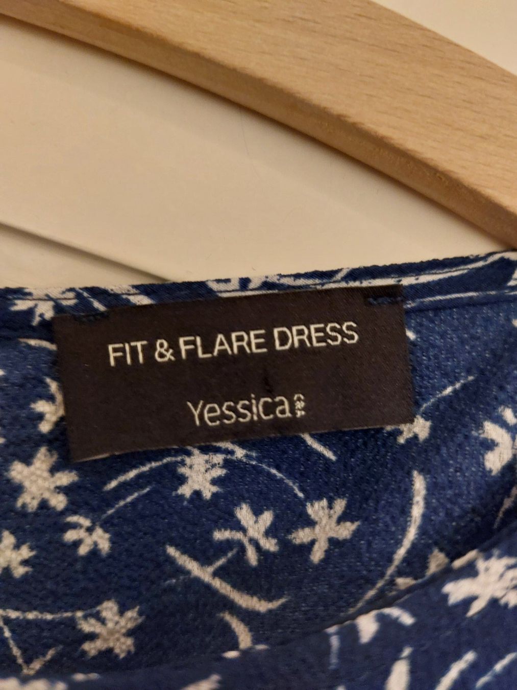 Vestiti: Fit and Flare Kleid vom C&A Gr. 38 – Nuovo (secondo la descrizione) da Ittigen venduto da san_w2xs 1