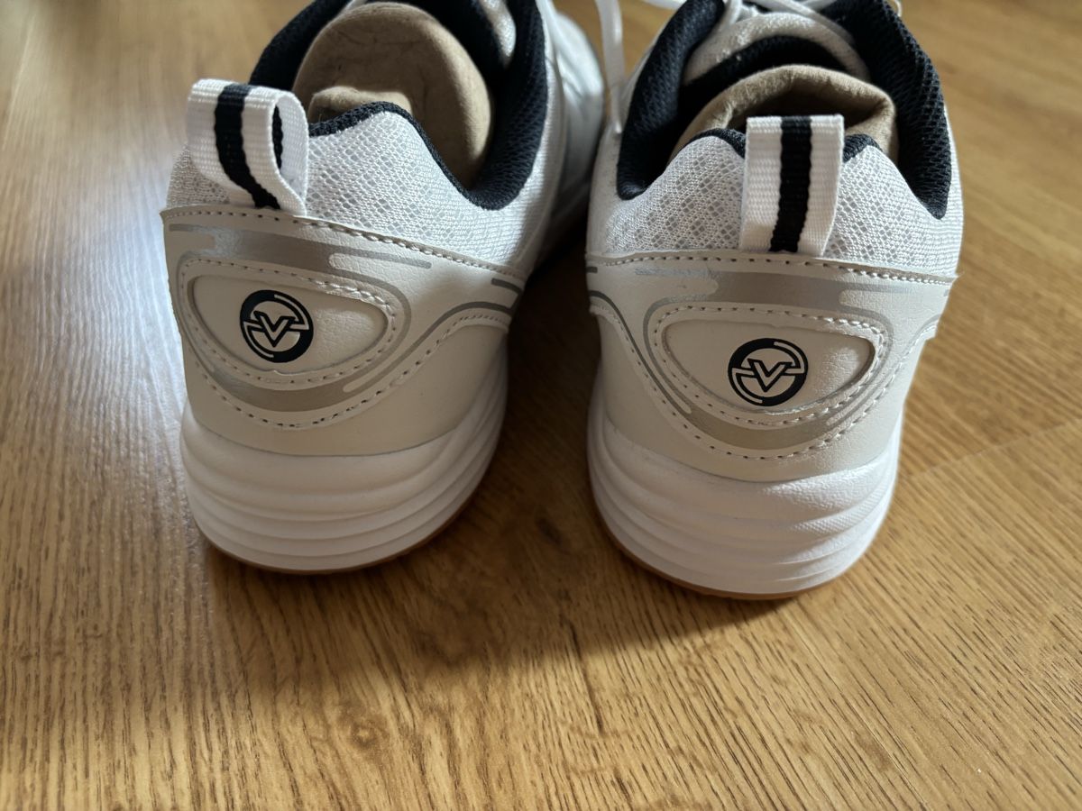 Victory Herrenschuhe: Hallenschuhe Grösse 42 Neu – Neu und originalverpackt aus Kirchberg SG von lar_8mw6 4