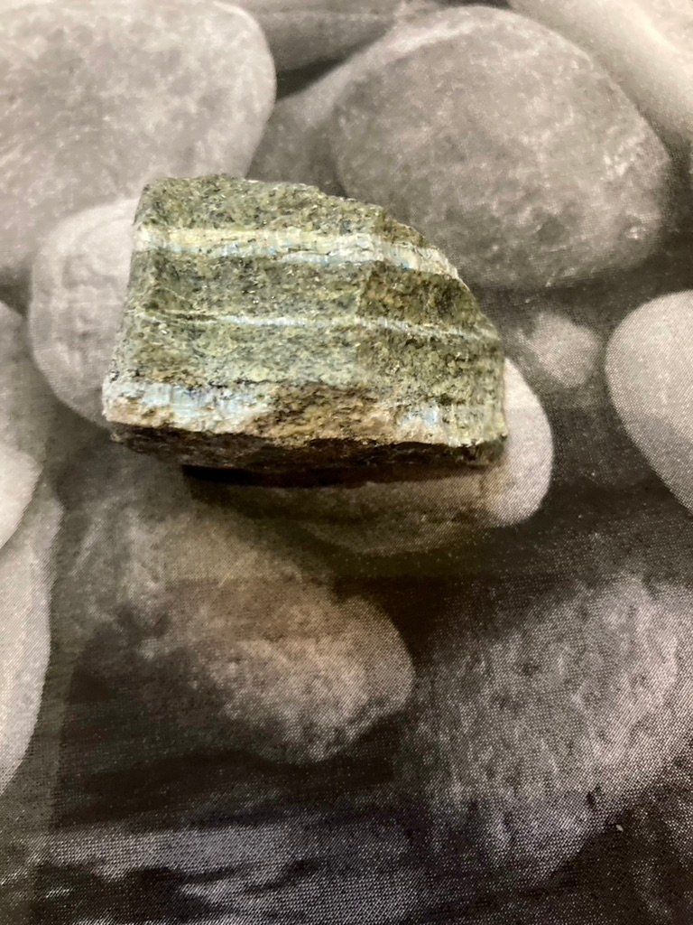 Edelsteine: Serpentine roh – Neu (gemäss Beschreibung) aus Biberist von Steine
