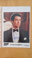 Pierce Brosnan, Original Autogramm auf Grossfoto in Farbe
