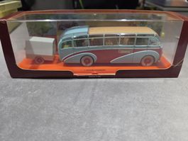Figurine bus Tintin L'Affaire Tournesol référence 2528 920