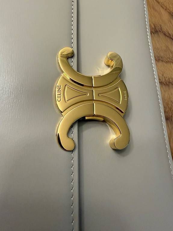 Taschen für Damen: Celine Tasche Triomphe  – Gebraucht aus Zürich von mar_9fkj 2
