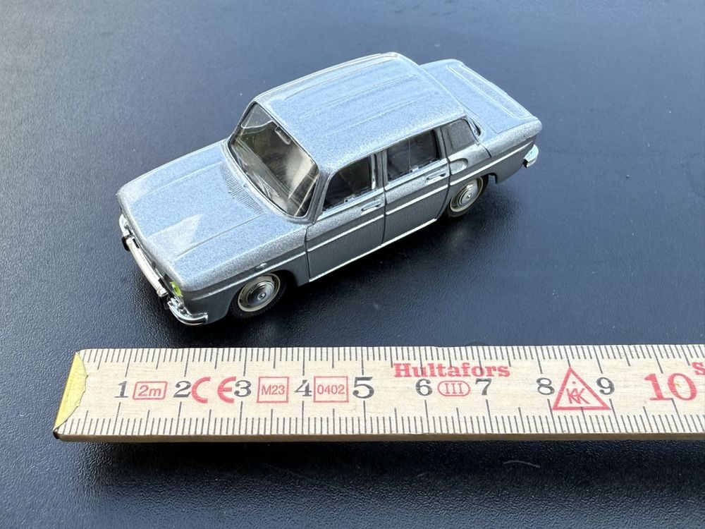 Norev Renault Express Pompiers 2021 – Voiture Miniature 1/43 Rouge/Blanc Collection