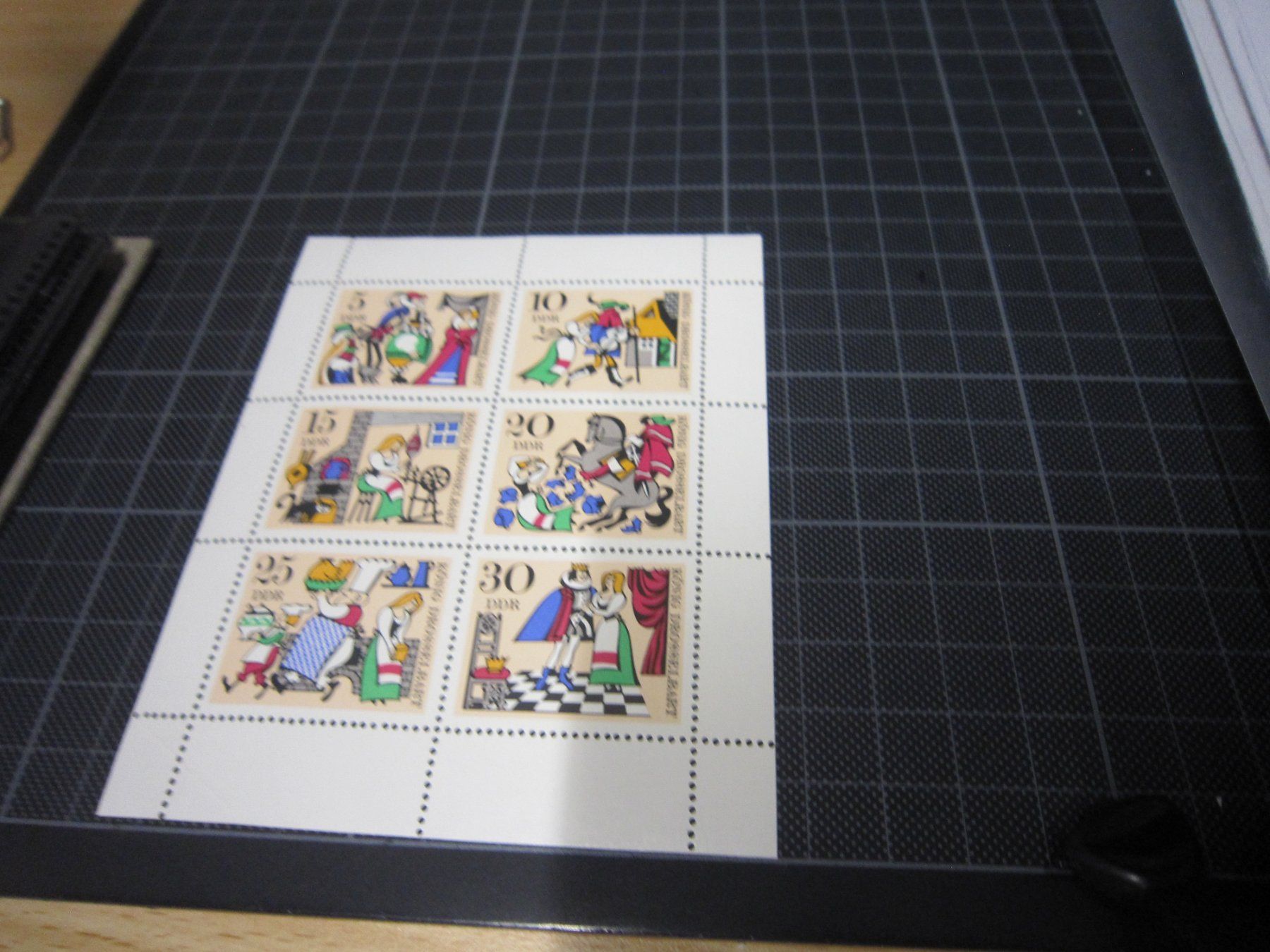 Alle Briefmarken: Schöner Block DDR – Gebraucht aus Giubiasco von sal_9j6w