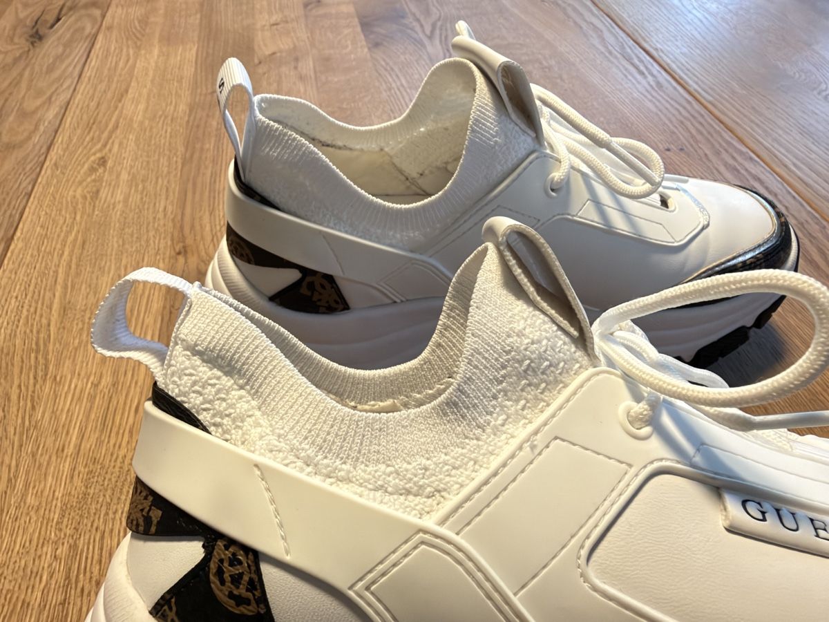 Guess Scarpe da donna: GUESS Plateau-Schuhe Gr. 37 – Usato da Windlach venduto da Binchen0 6