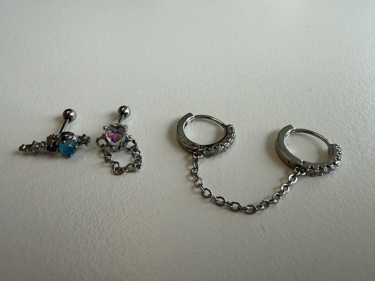 Orecchini pendenti & Orecchini a lobo: Schmuck-Set: 2x Ohrstecker + 1x Ohrring mit Kette 💎 – Nuovo (secondo la descrizione) da Oberhofen Thun'see venduto da ClaudiaKelesh