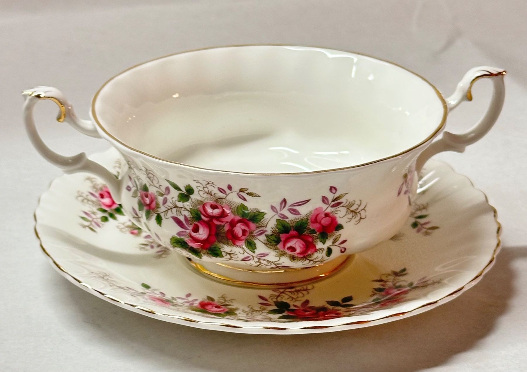Royal Albert Tazze: Royal Albert "Lavender Rose" Suppentasse ca.1961-1979 – Usato da Oberrüti venduto da Sabbi 4