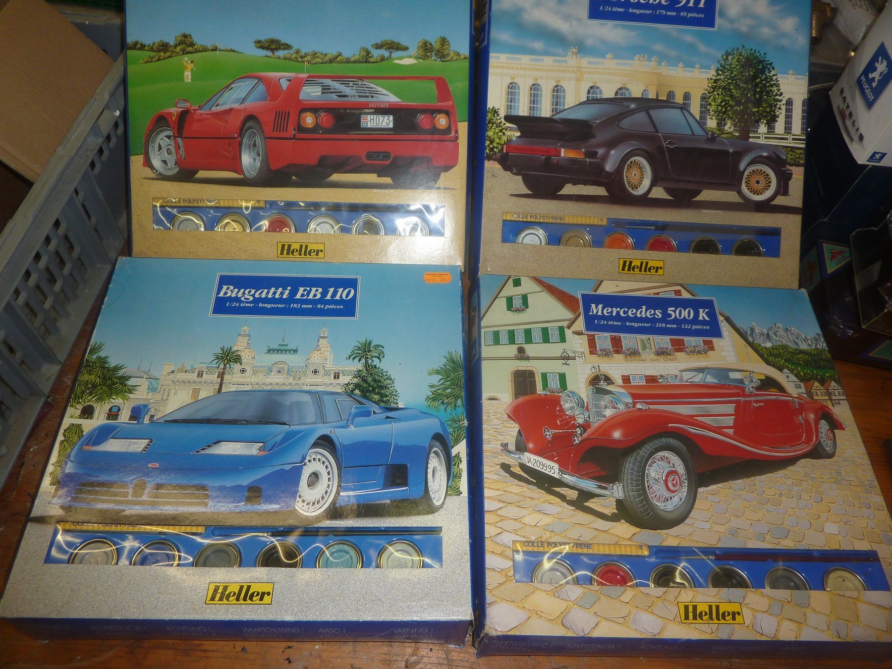 Kits de montage: 4X MODELL KIT – Neuf avec emballage d'origine à Balsthal par bouteliee