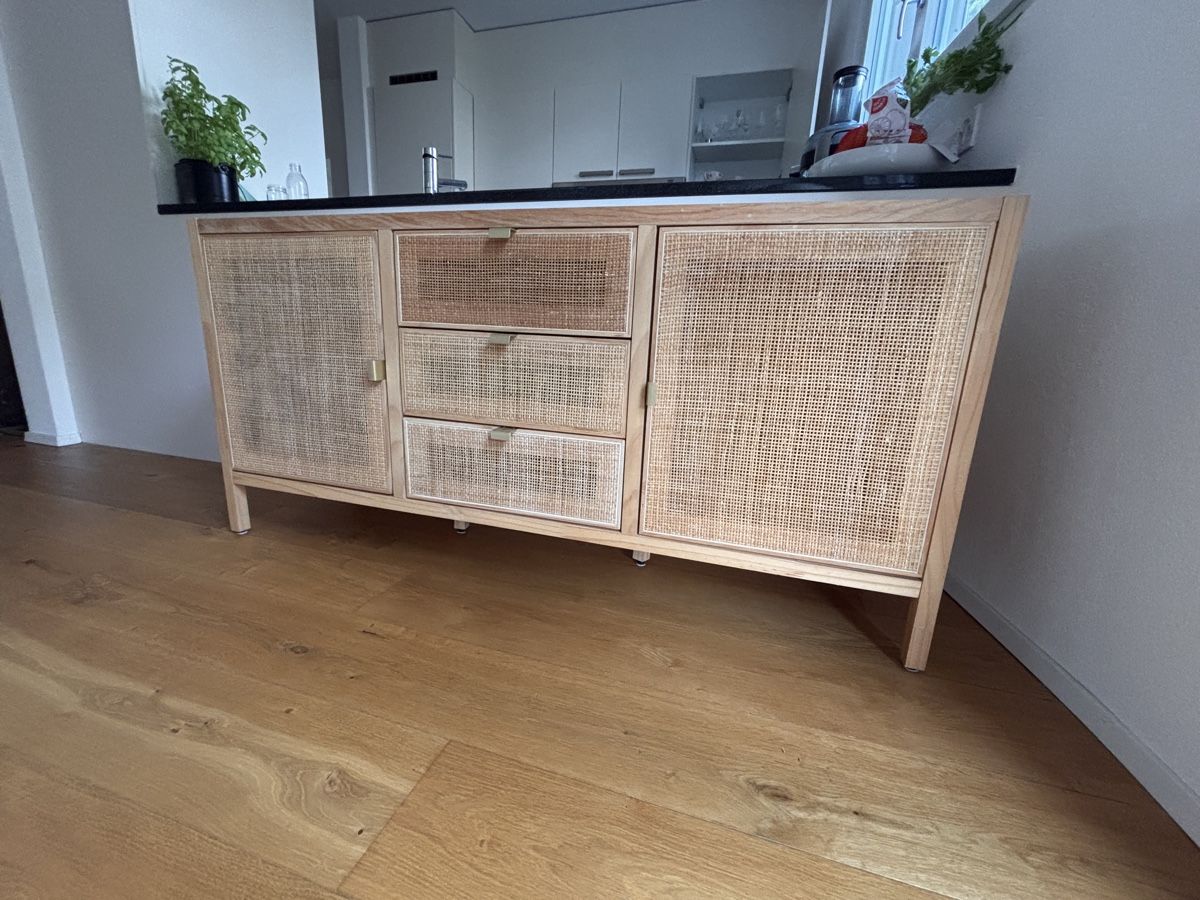 Commodes: Rattan Kommode Sideboard Echtholz – D'occasion à Kreuzlingen par leo_c9x2 2