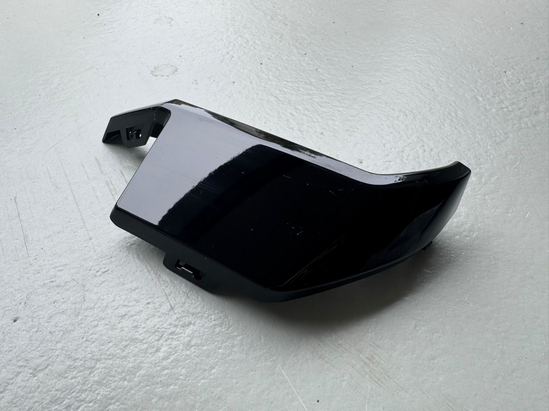 BMW Tutti pezzi di ricambio auto: BMW M3 G80 Diffusorrahmen – Usato da Matzingen venduto da cocco05 3