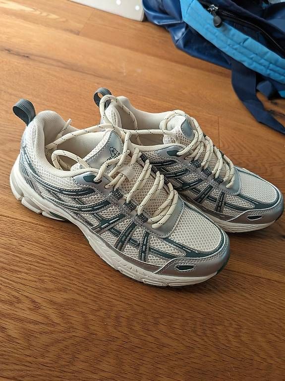 Scarpe da donna: Beach Mountain 38 NEU Sneaker Turnschuhe – Nuovo e nell'imballaggio originale da Bremgarten b. Bern venduto da Kalamaki