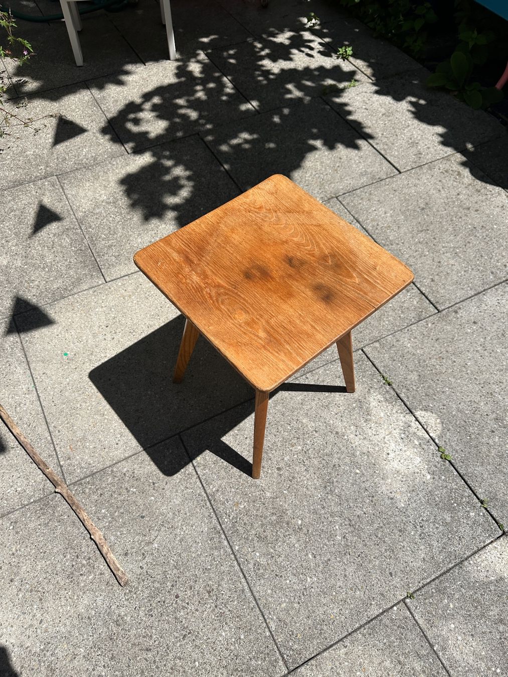 Sgabelli: Vintage Massivholz Hocker – Usato da Zürich venduto da frauflufelberg 1
