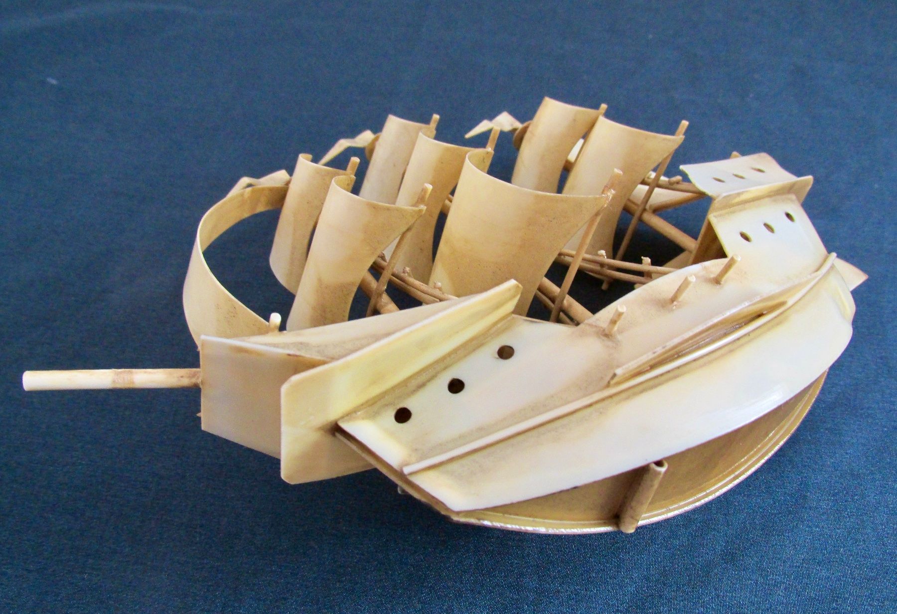 Alle Dekorationen: maritime Dekoration: Bakelit Schiffsmodell, Vintage – Gebraucht aus Winterthur von mat_q5d5 6