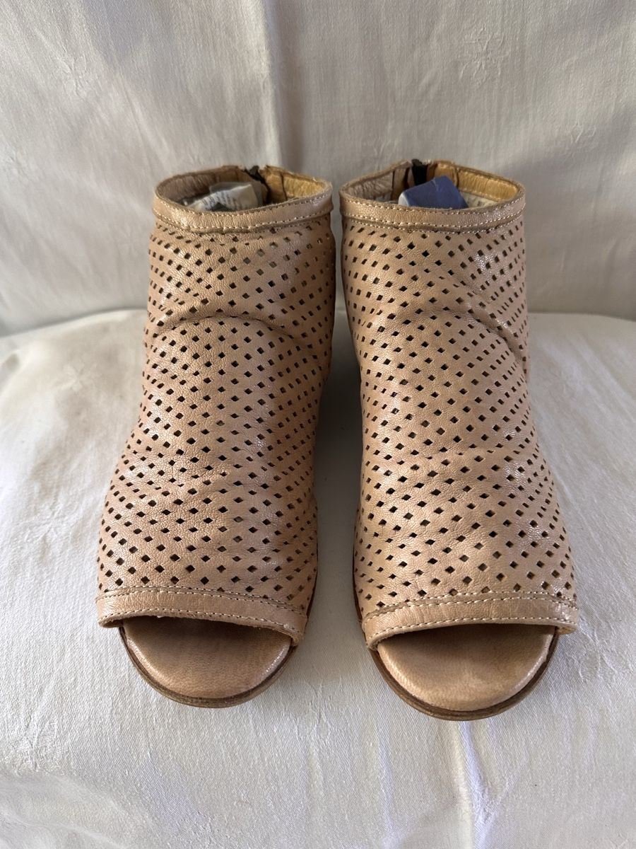 Baldinini Damenschuhe: Baldinini Ledersandalen Nr 38 – Gebraucht aus Stabio von MAARINAA