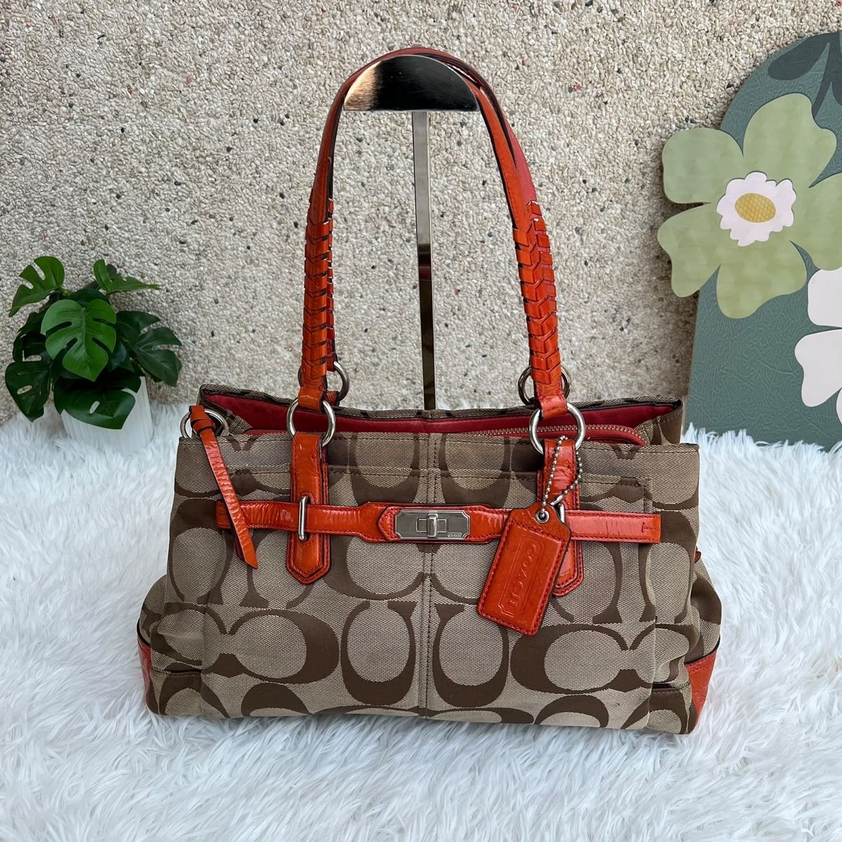 Coach Sacs femmes: Coach Handtasche Monogram braun orange Leder Canvas 35x23cm – D'occasion à Eggenwil par CNSRVINTAGE 2