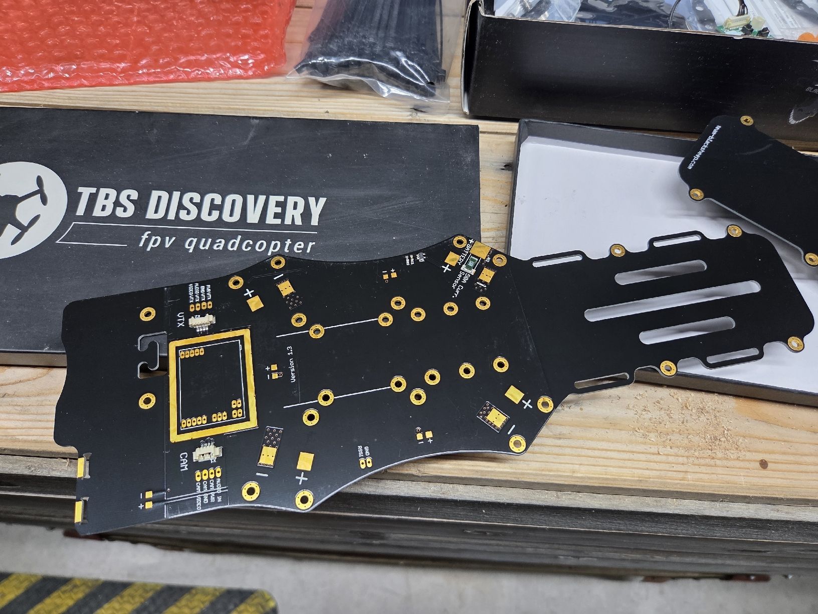TBS Modellismo RC: TBS Discovery FPV Quadcopter Ersatzteile neu – Nuovo (secondo la descrizione) da Oberhasli venduto da General-Dealer 1