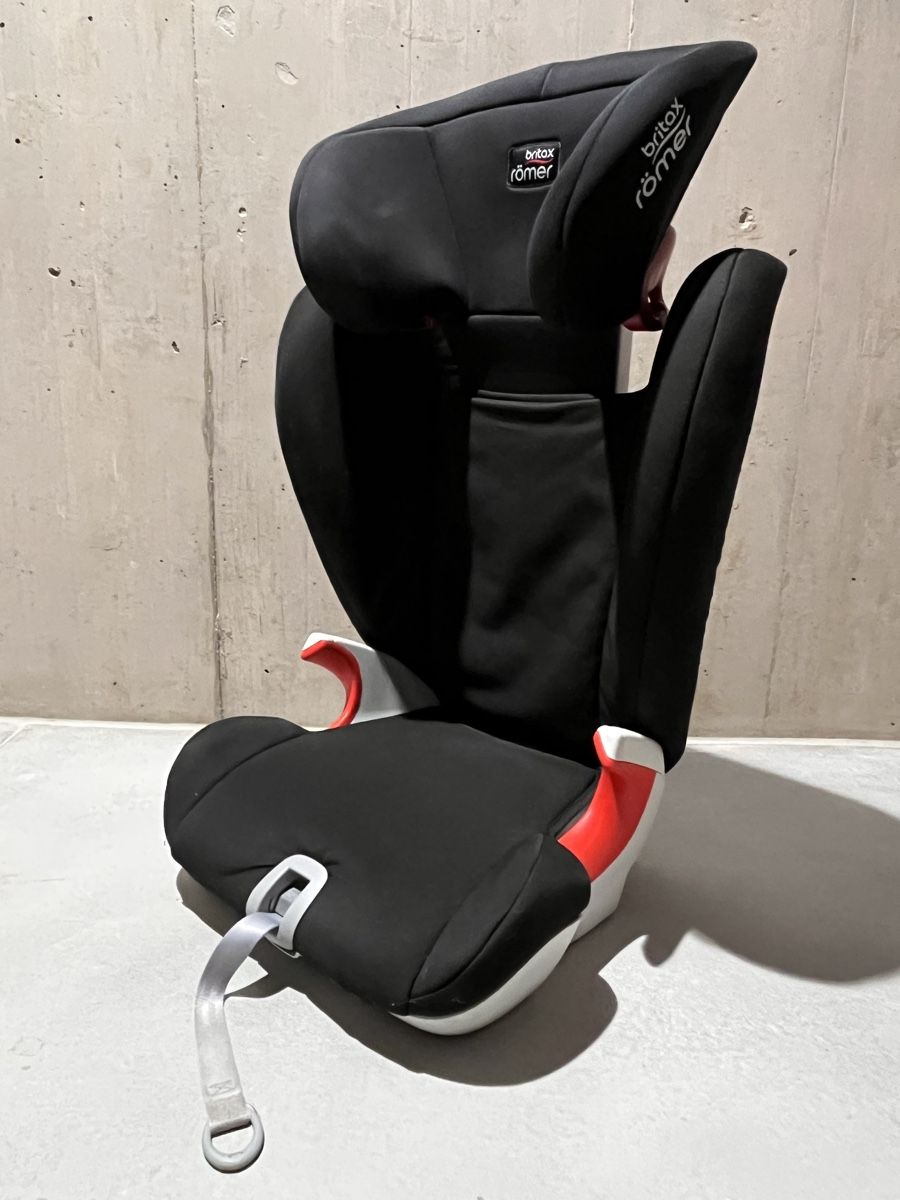 Britax Römer Sièges auto: Römer Kidfix SL Kindersitz – D'occasion à Luzern par Patrick_e