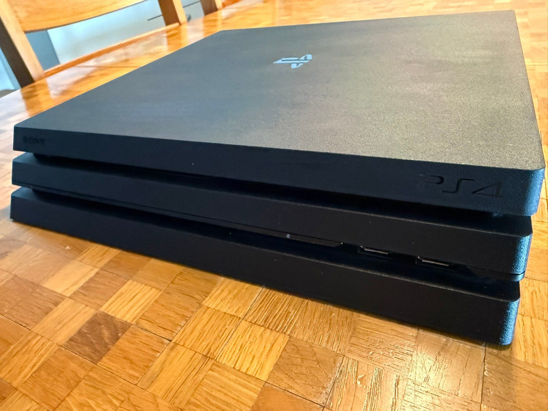 Sony Console: Playstation 4 Pro 1 TB – Usato da Meikirch venduto da meineangebote 2
