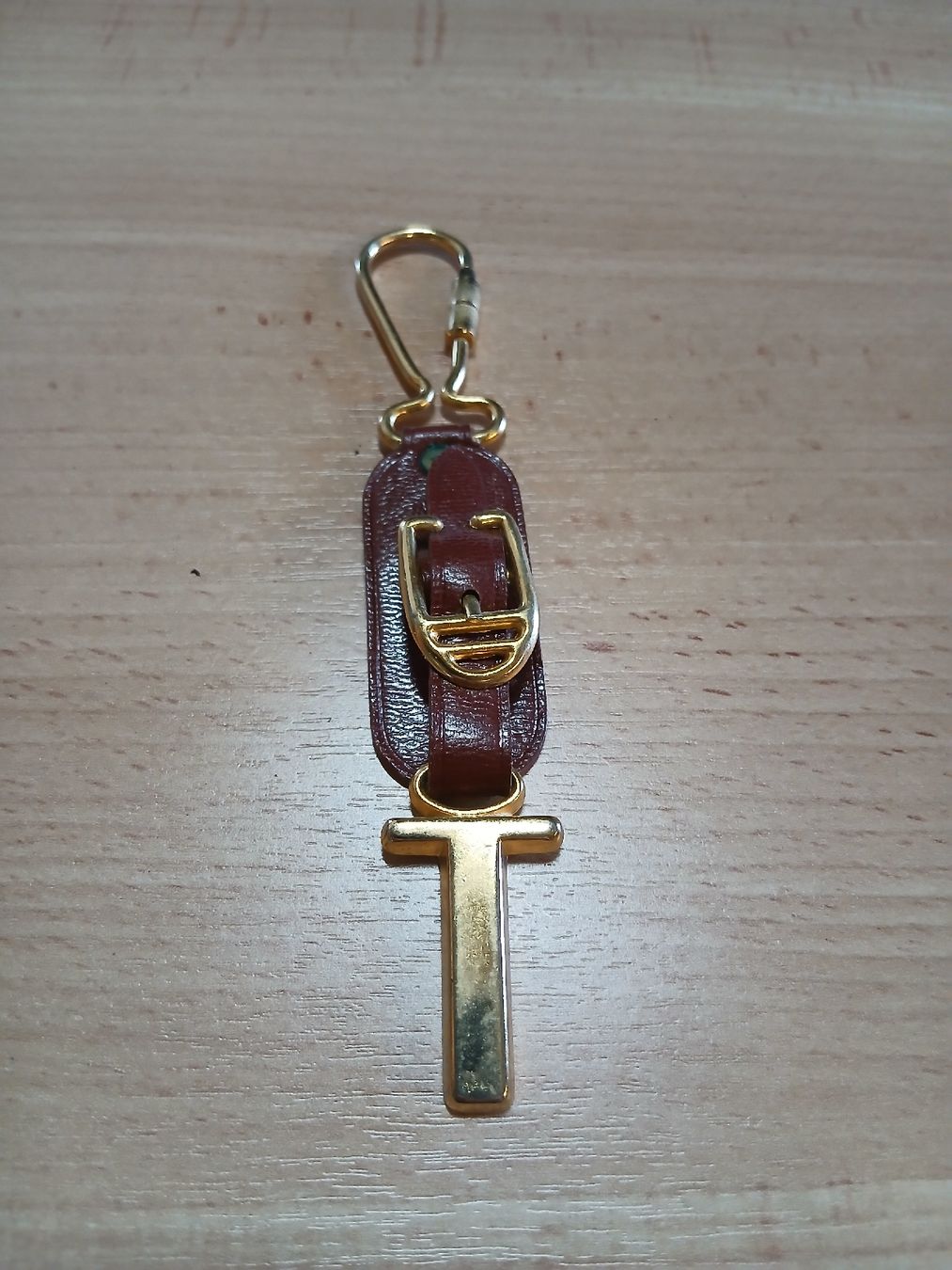 Schlüsselanhänger & - bänder: porte clé  – Neu und originalverpackt aus Vuadens von oiezo