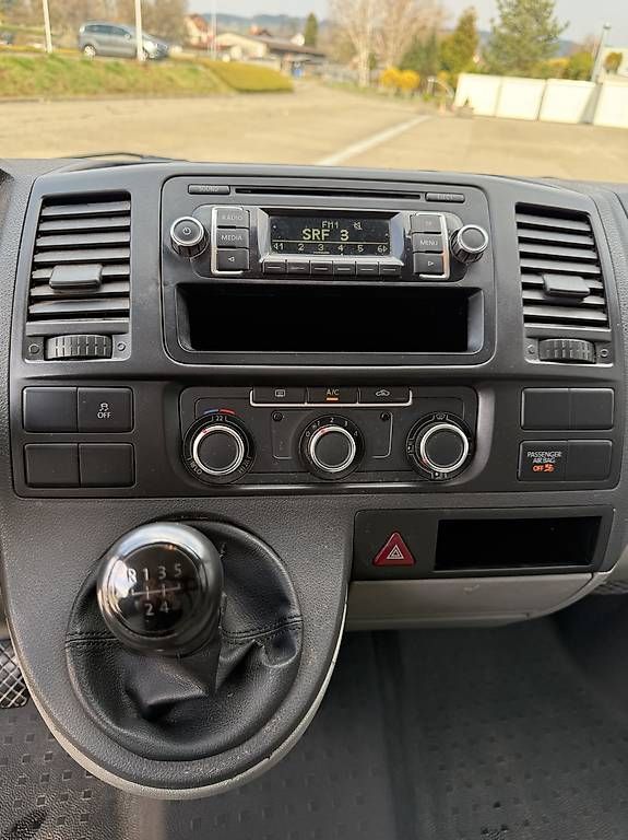 Véhicules utilitaires: VW T5 Transporter  – D'occasion à Pfäffikon par sefajali 4