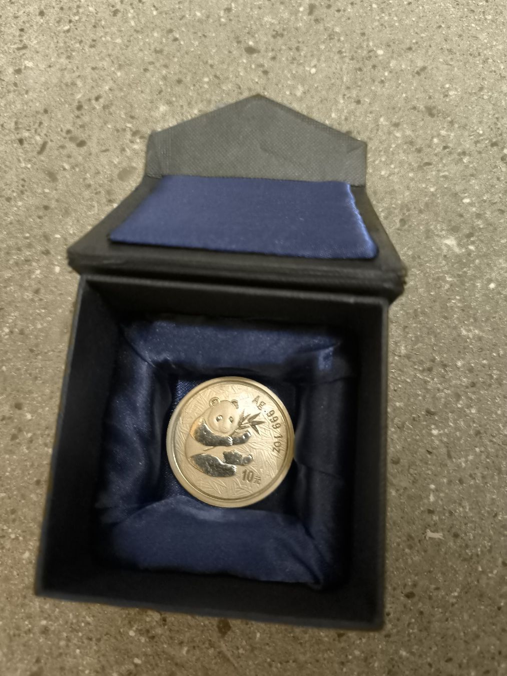 Tutti le monete: 2000 Panda Silver Coin – Usato da Zürich venduto da Hadrien7 1