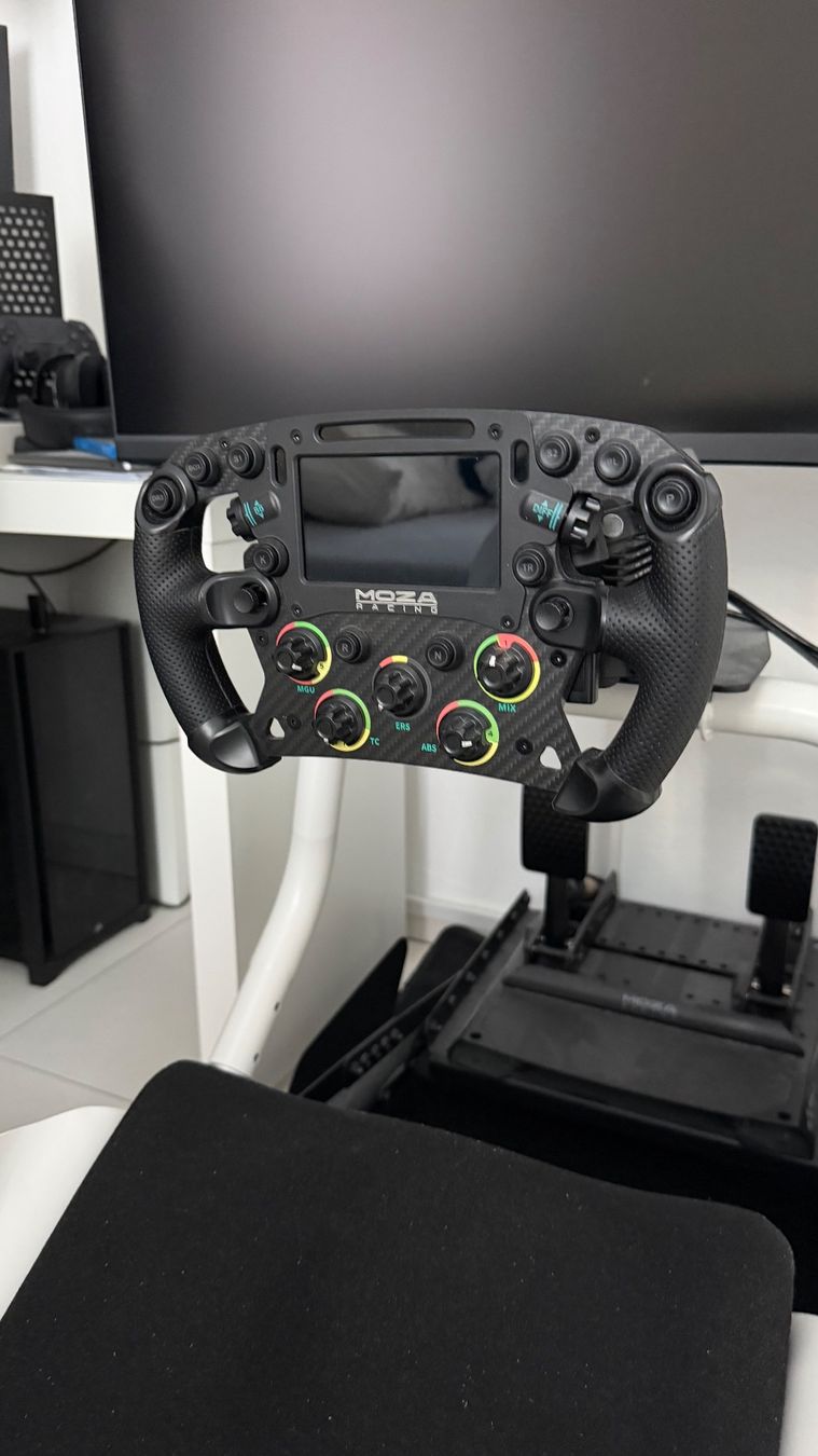Moza Racing Manettes: Moza Rennsimulator zu verkaufen – D'occasion à Trimmis par Noah57894357 1