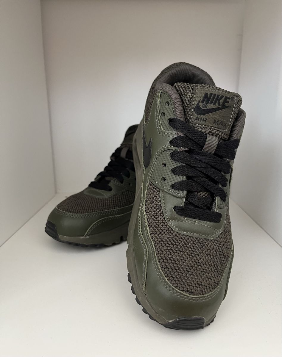 Nike Scarpe da donna: Nike Air Max Top Zustand – Nuovo (secondo la descrizione) da Dietikon venduto da na_129