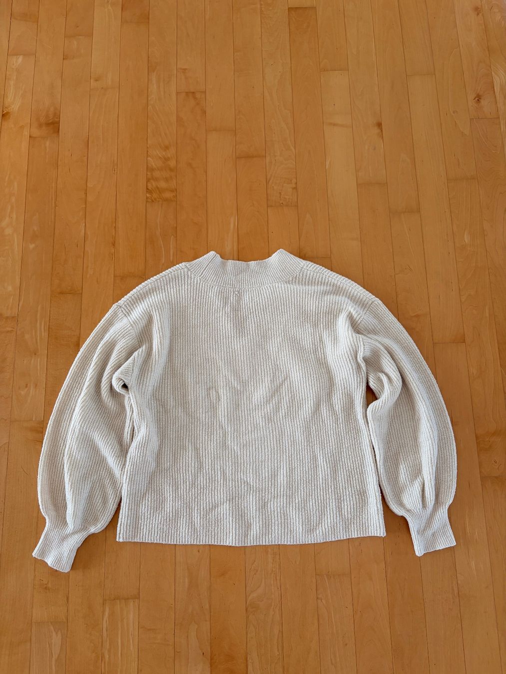 Maglioni & Felpe: Beiger Pullover – Usato da Urdorf venduto da roses202 1