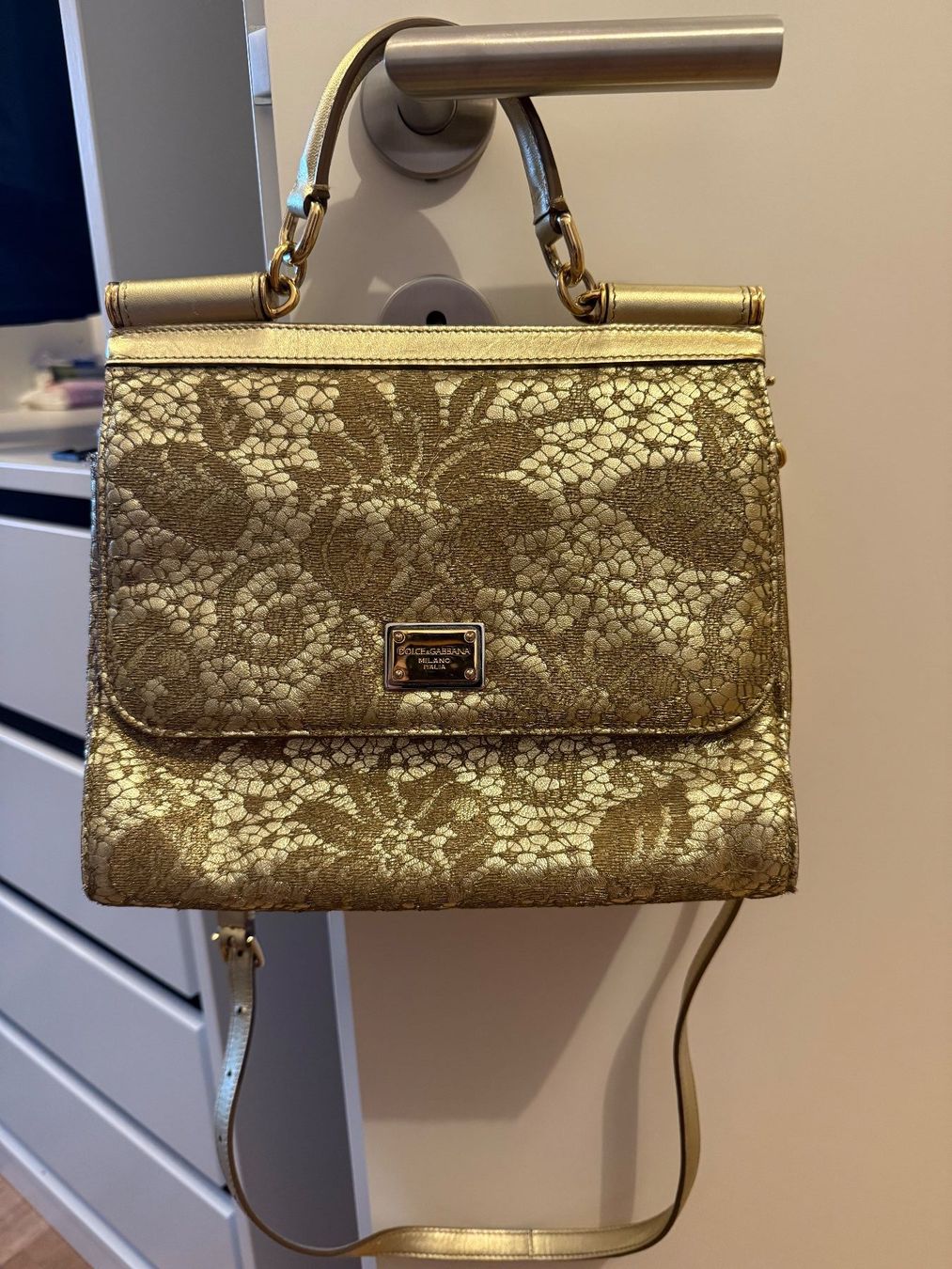 Dolce & Gabbana Taschen für Damen: Dolce and Gabanna Sicily Gold Bag – Gebraucht aus Châtelaine von Veradat 7