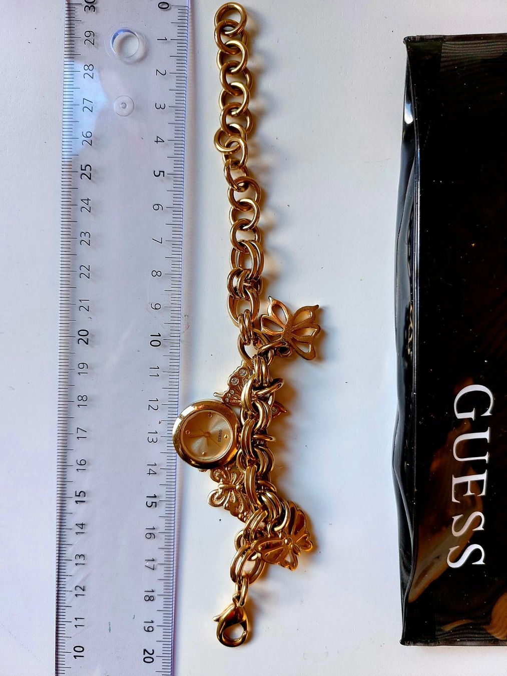 Guess Uhren: Damen Guess Uhr Charm Bracelet – Gebraucht aus Horgen von zur_jq85 4