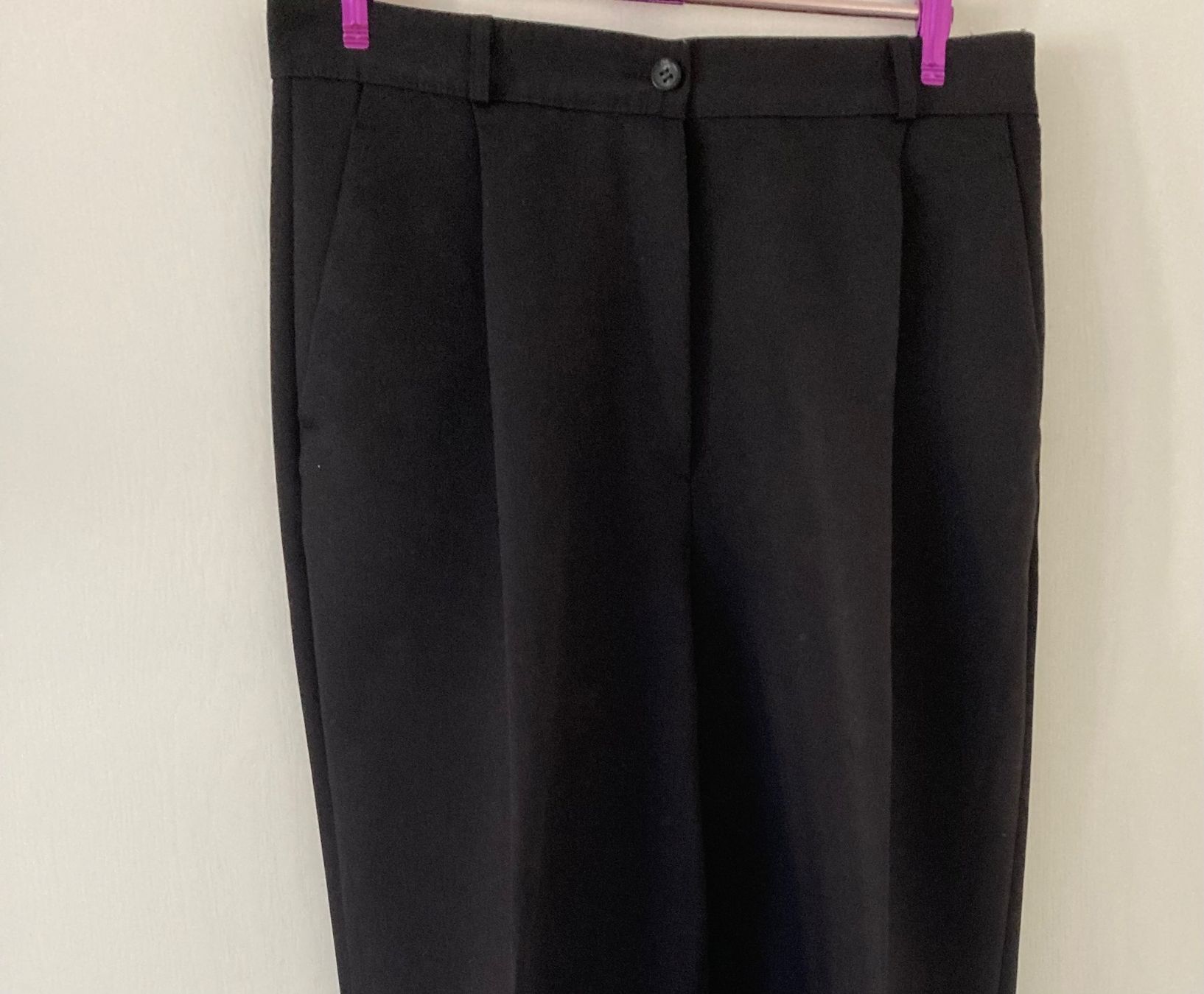 Hosen: Stoffhose mit Bundfalten – Neu (gemäss Beschreibung) aus Grüt (Gossau ZH) von Air8k3m 2