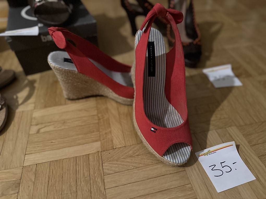 Scarpe da donna: Schöne Schuhe, Grösse 40 – Usato da Basel venduto da swEEty0571 5